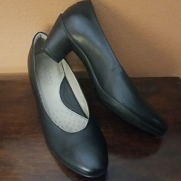 ecco sculptured 75 pump